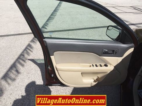 Used 2012 Ford Fusion SE FWD image 11
