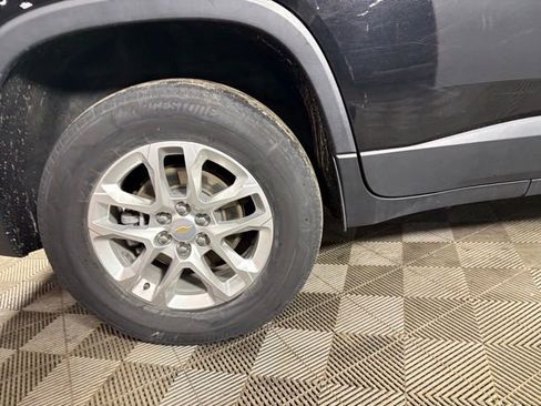 Used 2023 Chevrolet Traverse LS w/ Safety Package image 24