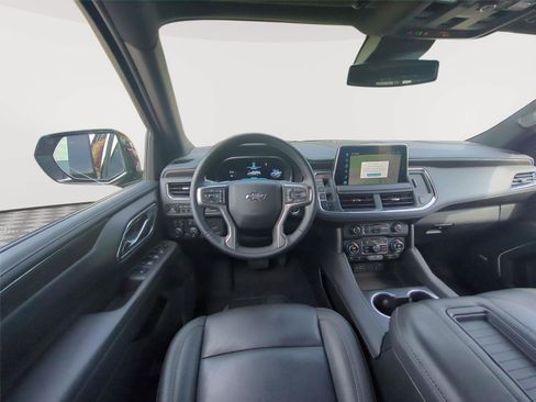 Used 2024 Chevrolet Tahoe Z71 w/ Luxury Package AWD/4WD image 35