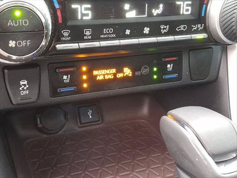 Certified 2020 Toyota RAV4 Limited w/ Limited Grade Weather Package AWD/4WD image 21