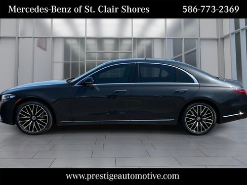 Used 2022 Mercedes-Benz S 580 4MATIC Sedan image 2