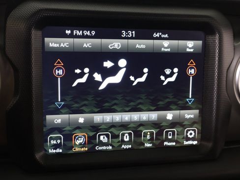 Used 2021 Jeep Wrangler Unlimited Sahara w/ Uconnect 4C Nav & Sound Group image 39