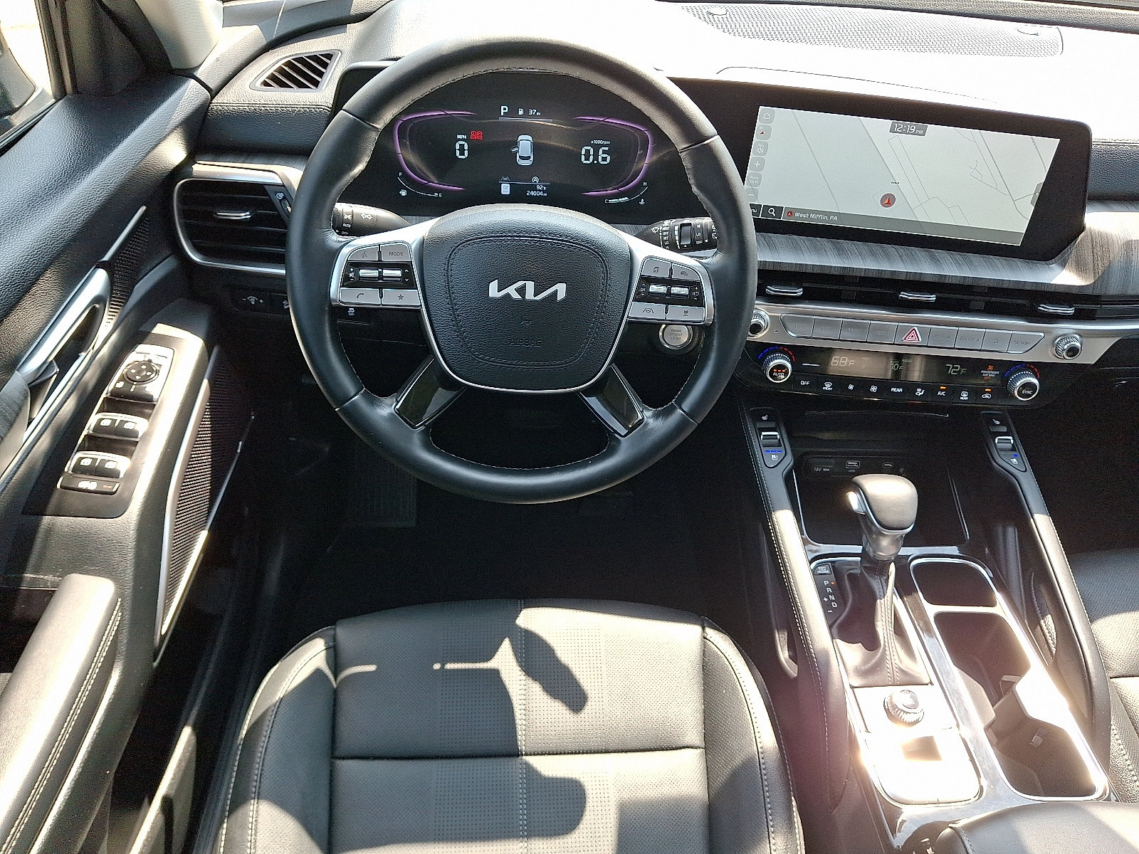 Used 2025 Kia Telluride EX w/ EX Captain's Chair Package AWD/4WD image 11