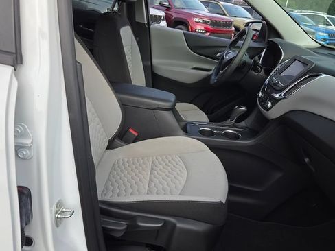 Used 2021 Chevrolet Equinox LS w/ LS Convenience Package AWD/4WD image 15
