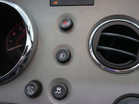 Used 2007 Pontiac Solstice GXP w/ Premium Package RWD image 41
