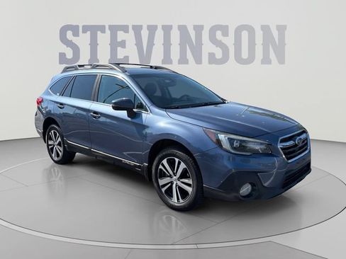 Used 2018 Subaru Outback 3.6R Limited AWD/4WD image 7