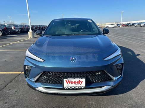 New 2026 Buick Envista Sport Touring FWD image 4