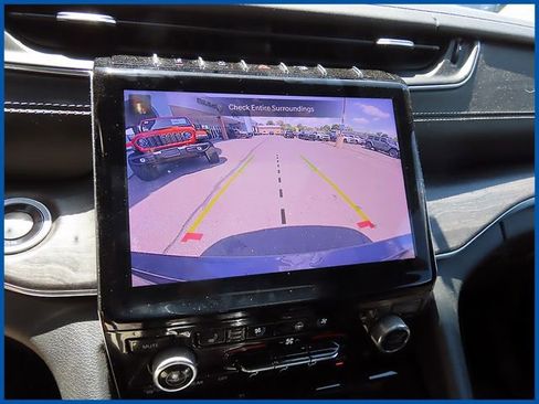 Certified 2022 Jeep Grand Cherokee L Overland w/ Luxury Tech Group IV AWD/4WD image 21
