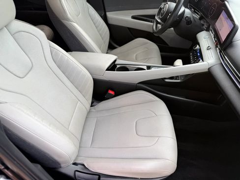 Used 2021 Hyundai Elantra Limited FWD image 30