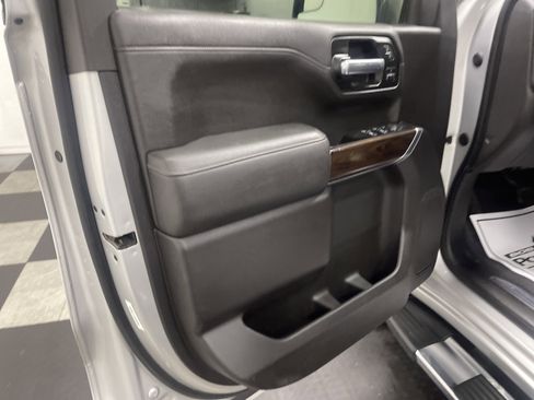 Used 2019 GMC Sierra 1500 SLT w/ SLT Premium Package image 10