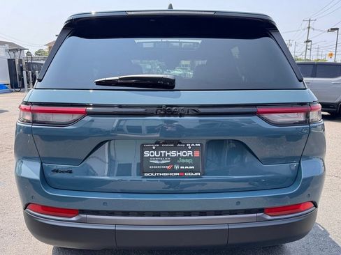 New 2026 Jeep Grand Cherokee Limited w/ Limited Altitude Package AWD/4WD image 6