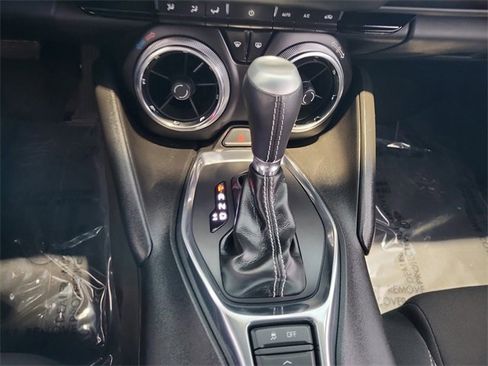 Used 2018 Chevrolet Camaro LT image 21