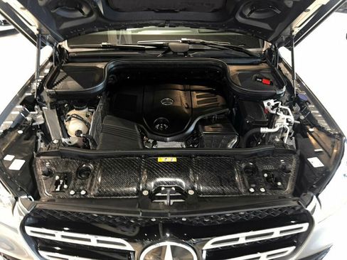 Used 2023 Mercedes-Benz GLS 450 4MATIC w/ AMG Line Exterior image 9