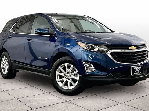 Used 2019 Chevrolet Equinox LT image 2