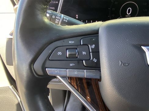 Certified 2021 Cadillac Escalade Premium Luxury w/ Driver Assist Tech Package image 22