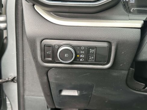 Used 2023 Ford Explorer XLT w/ Equipment Group 202A image 20