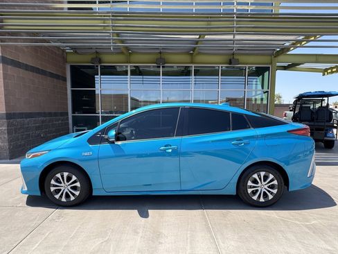 Used 2020 Toyota Prius Prime XLE image 7