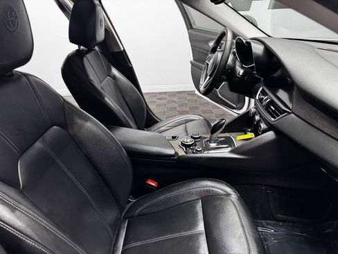 Used 2019 Alfa Romeo Giulia Ti w/ Nero Edizione image 55