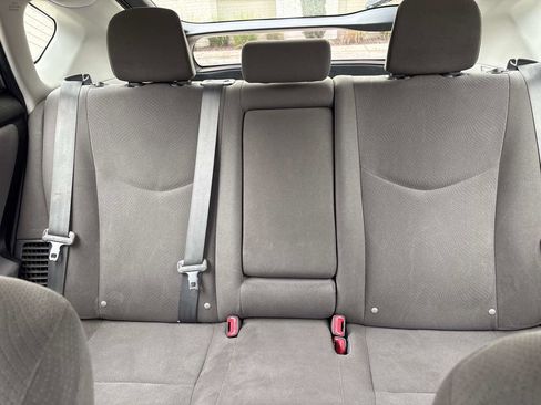 Used 2015 Toyota Prius Two image 28