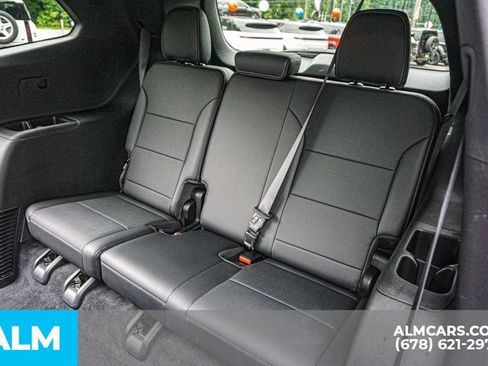 Used 2025 Buick Enclave Preferred FWD image 21