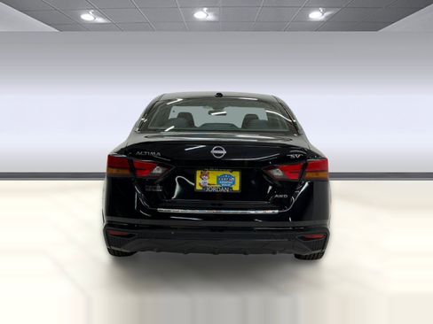 Used 2023 Nissan Altima 2.5 SV AWD/4WD image 8