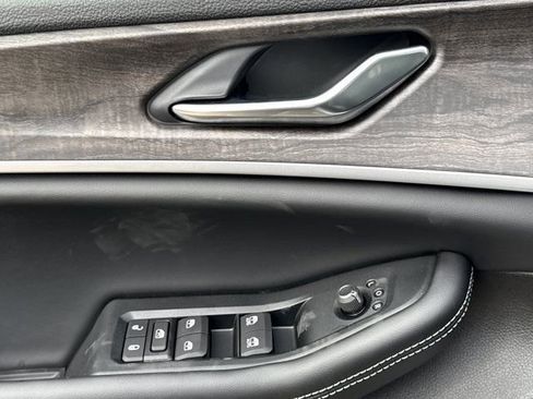 New 2026 Jeep Grand Cherokee Altitude AWD/4WD image 15