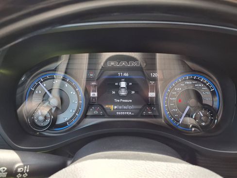 Used 2022 RAM 1500 Limited AWD/4WD image 15