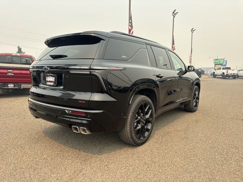 Used 2026 Chevrolet Traverse RS w/ LPO, Floor Liner Package AWD/4WD image 3