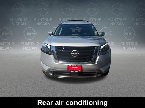 Used 2025 Nissan Pathfinder SV w/ SV Premium Package AWD/4WD image 10