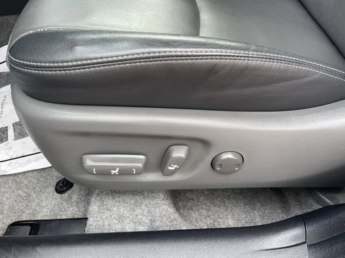 Used 2014 Toyota Prius Four FWD image 13