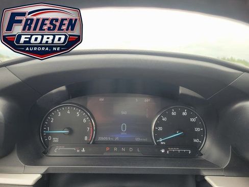 Used 2023 Ford Explorer XLT w/ Equipment Group 202A AWD/4WD image 17