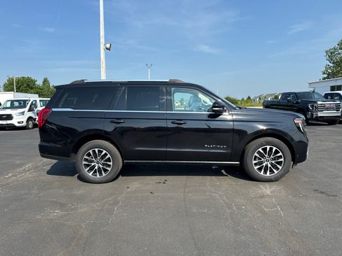 Used 2025 Ford Expedition Platinum AWD/4WD image 6