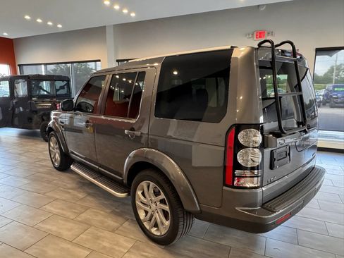 Used 2016 Land Rover LR4 HSE AWD/4WD image 10