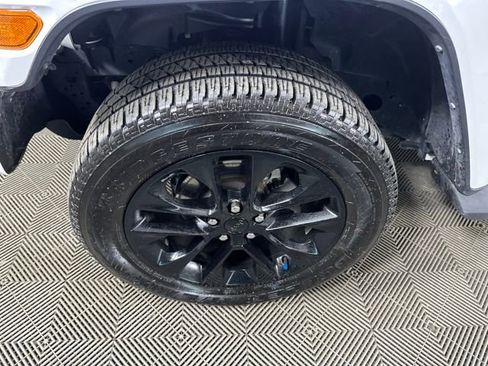 Used 2021 Jeep Wrangler Unlimited Sahara image 9