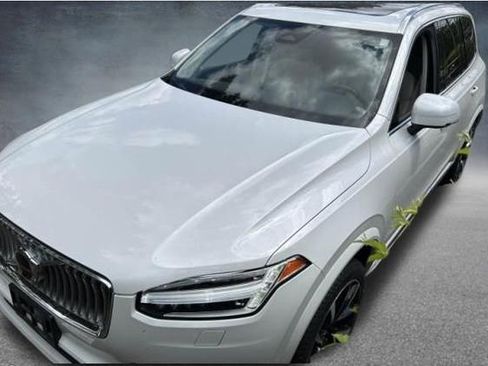 Used 2023 Volvo XC90 B6 Plus w/ Protection Package AWD/4WD image 3