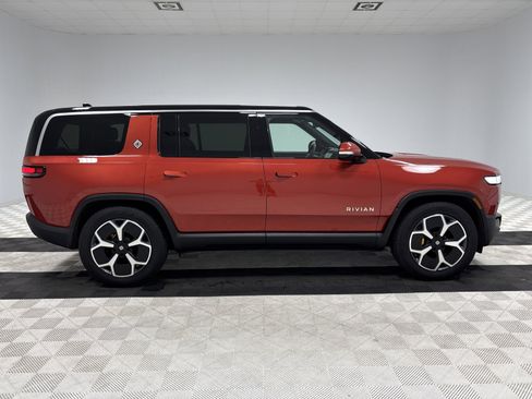 Used 2024 Rivian R1S Adventure image 6