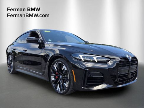 New 2026 BMW M440i w/ Premium Package RWD image 1