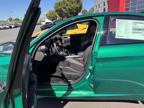 New 2025 Alfa Romeo Giulia AWD w/ Driving Assist Package image 15