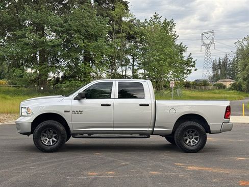 Used 2016 RAM 1500 Tradesman AWD/4WD image 2