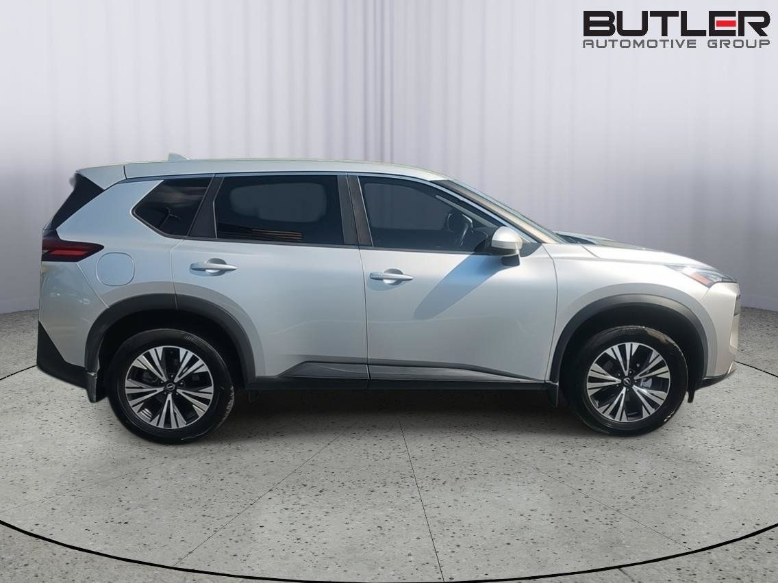 Used 2023 Nissan Rogue SV FWD image 5