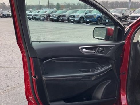 Used 2024 Ford Edge Titanium w/ Class II Trailer Tow Package image 28