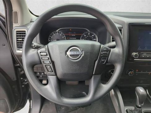 Used 2022 Nissan Frontier SV AWD/4WD image 22