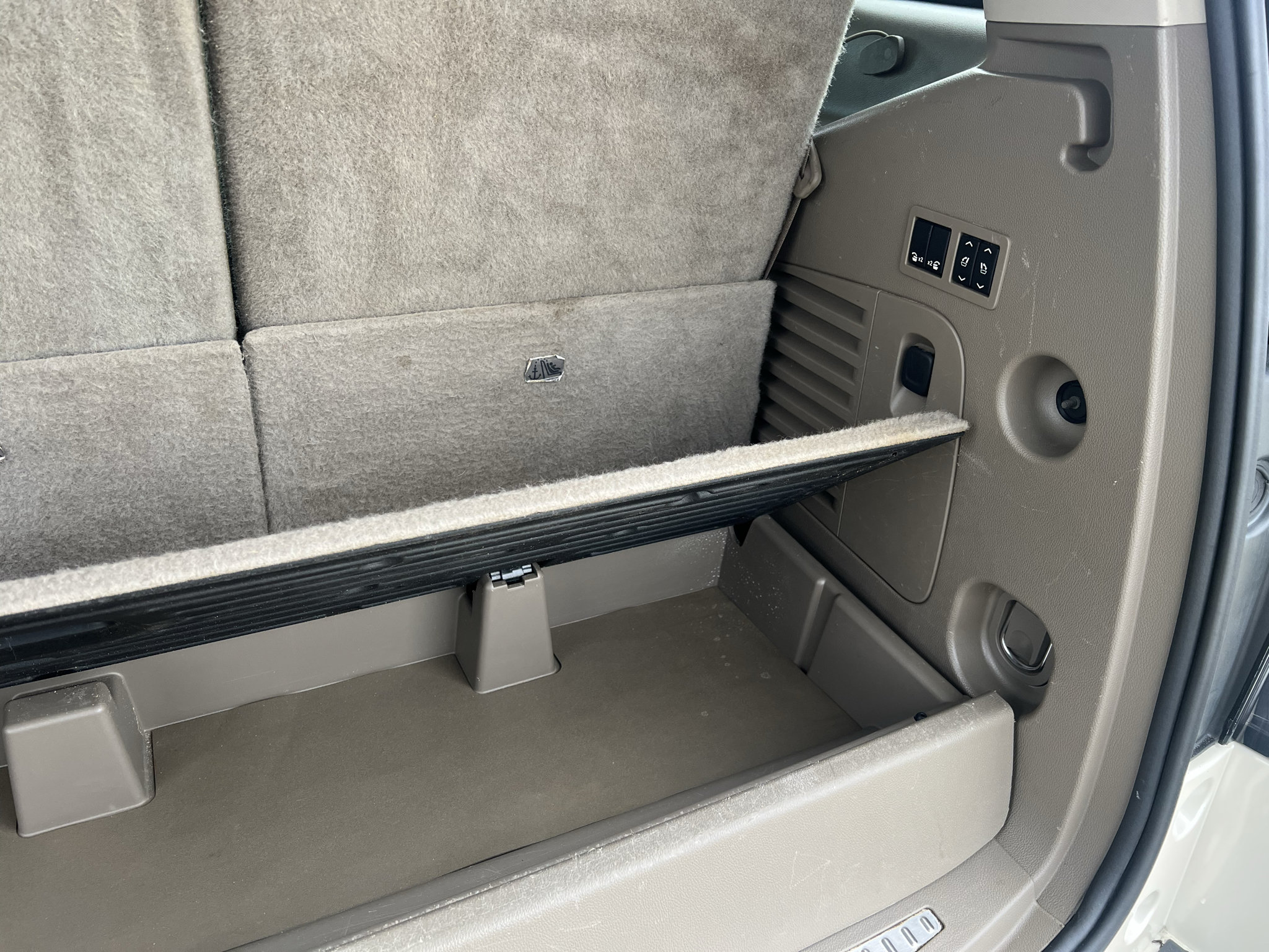 Used 2015 GMC Yukon SLT w/ Open Road Package RWD image 8