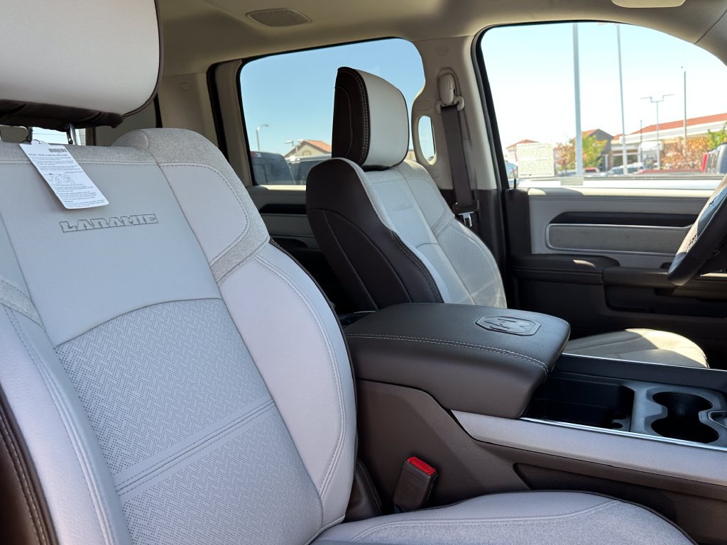 New 2025 RAM 2500 Laramie w/ Towing Technology Group AWD/4WD image 15