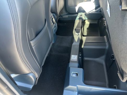 New 2025 Ford Maverick Lariat w/ Black Appearance Package image 33