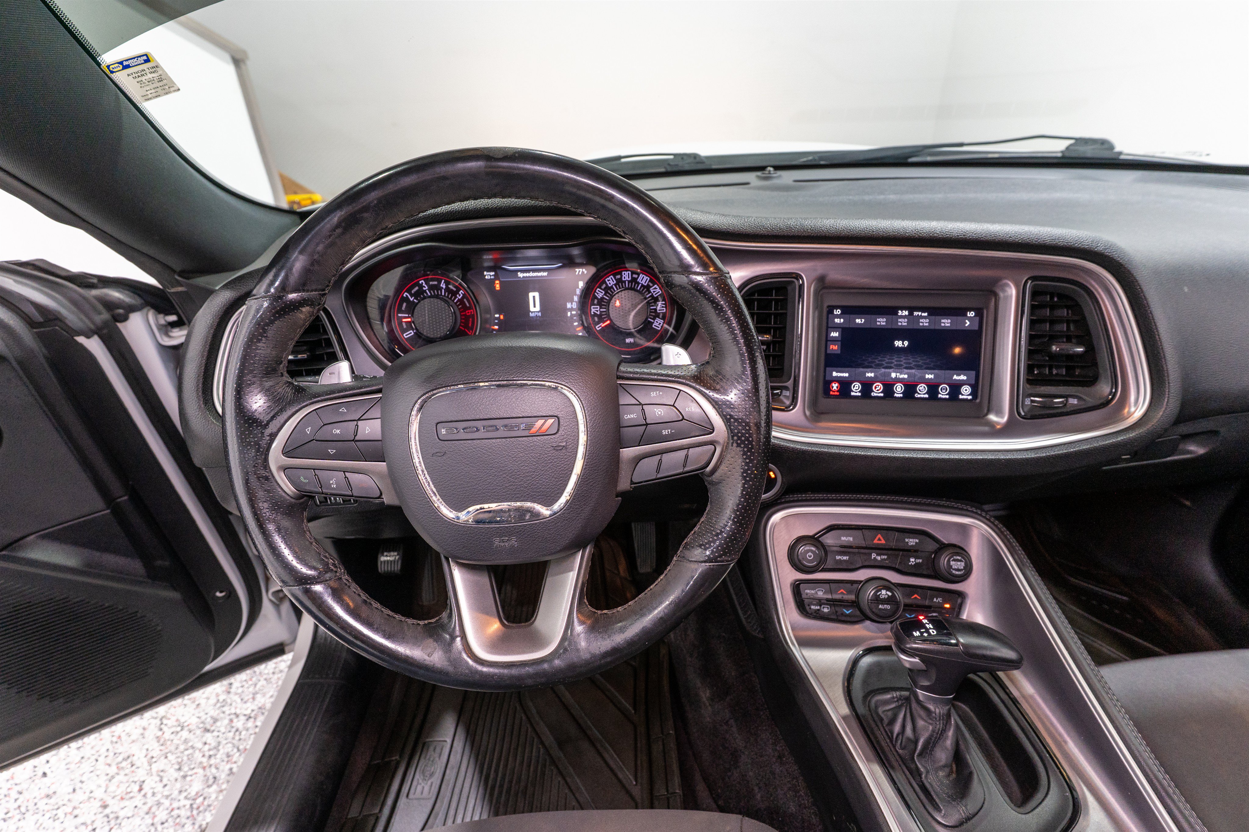 Used 2019 Dodge Challenger R/T w/ Driver Convenience Group RWD image 12