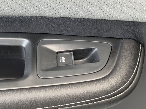 New 2026 Volkswagen Atlas Cross Sport SEL R-Line image 28