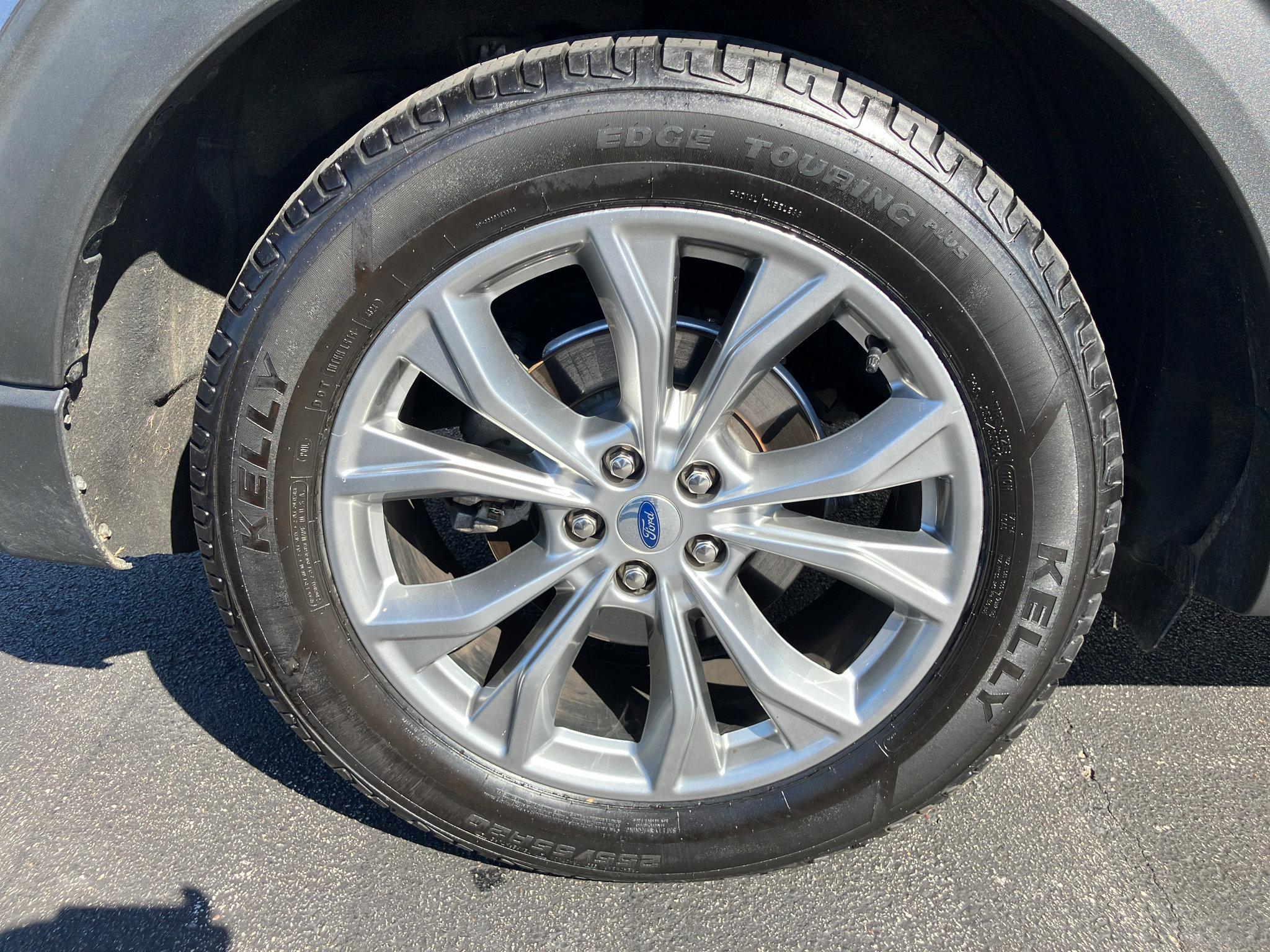Used 2021 Ford Explorer Limited w/ Equipment Group 301A RWD image 9
