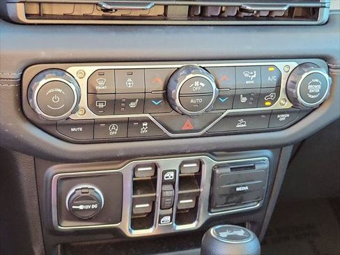 Certified 2026 Jeep Wrangler Unlimited Sahara AWD/4WD image 12