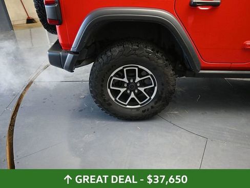 Used 2024 Jeep Wrangler Unlimited Rubicon AWD/4WD image 24